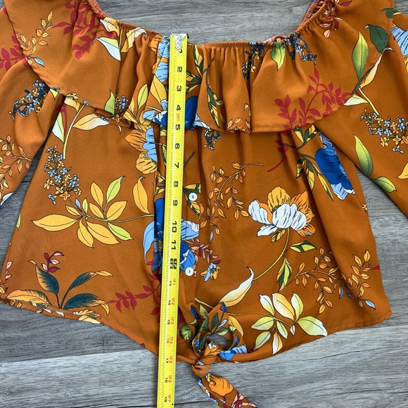 Peach Love California Women's Brown Floral Off The Shoulder Blouse Size Small - Picture 6 of 8
